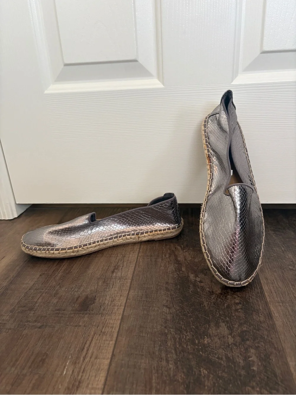 Dolce Vita Metallic Snake Print Embossed Espadrille Shoes NWOT